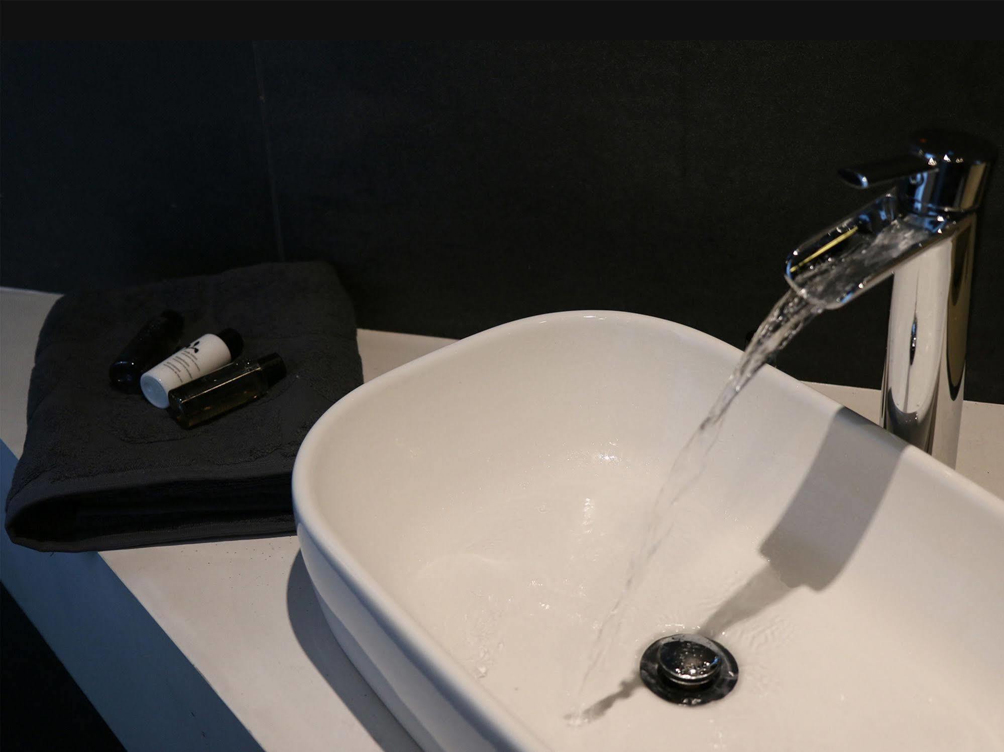 Hotel Goodnight Anvers Extérieur photo